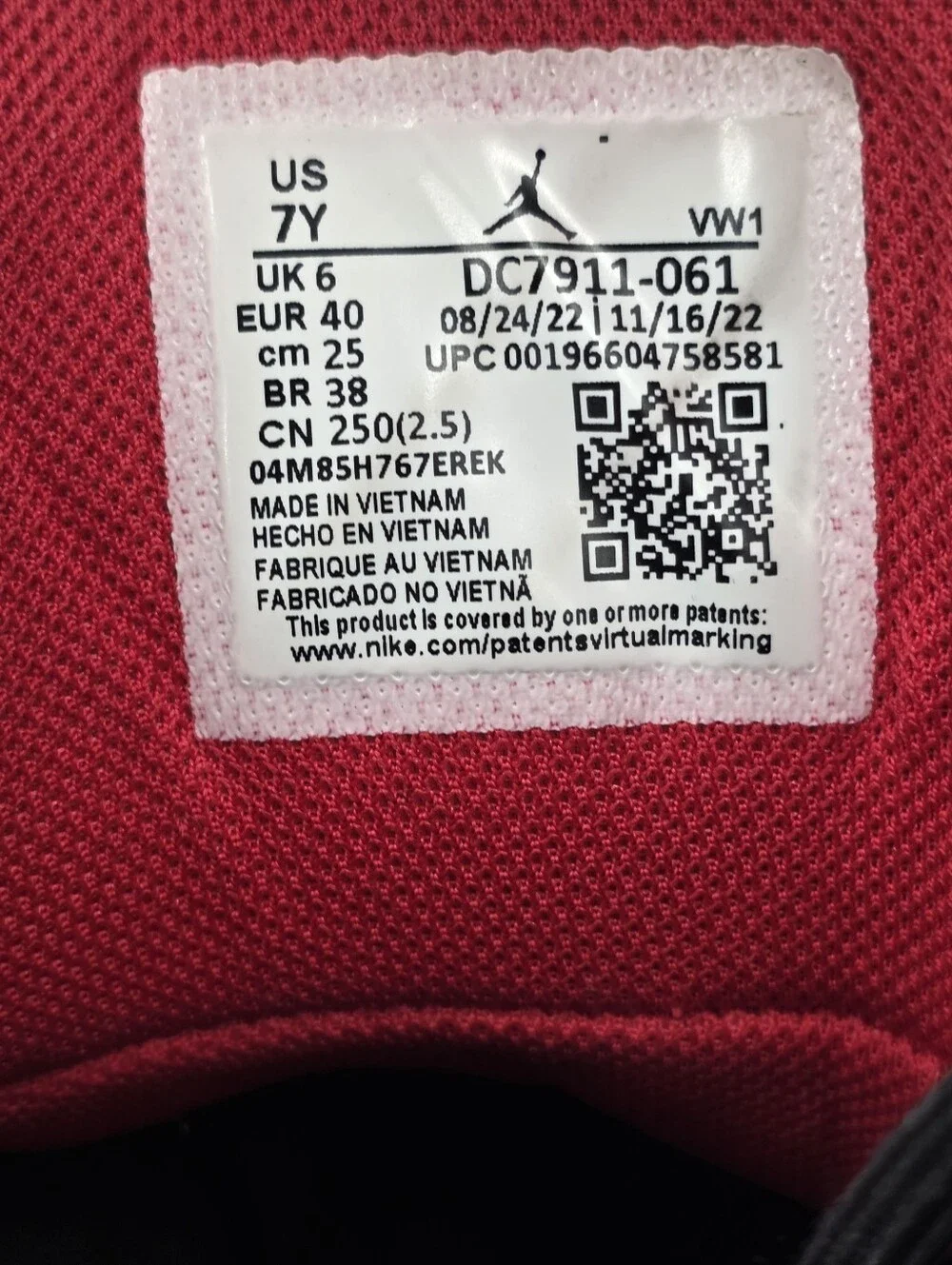 Nike Jordan Pro Strong University Basketball Shoes Sneaker DC7911-061 Size 7Y.